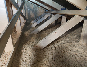 Zateplení novostavby pomocí dřevovláknité foukané izolace